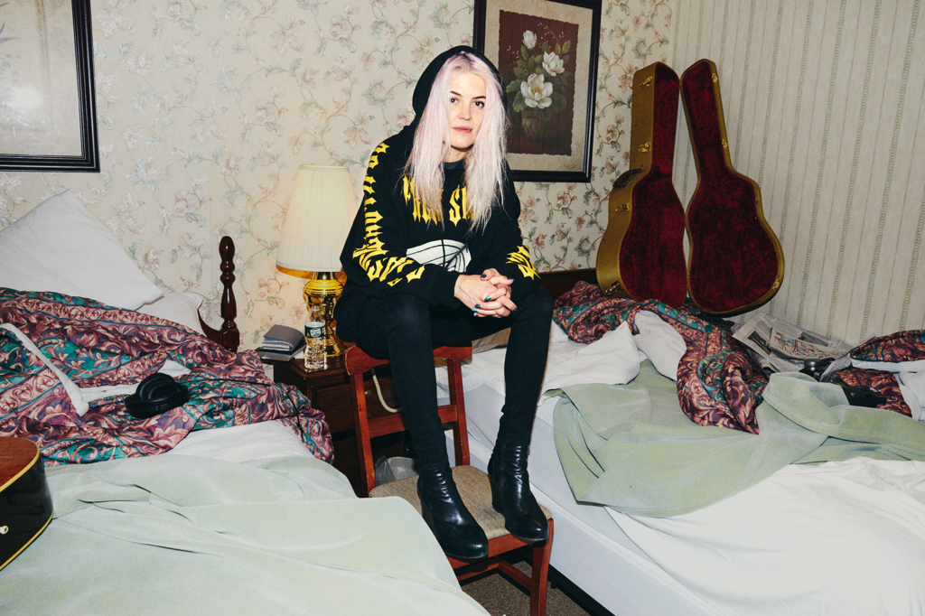 Hanging Out With… Alison Mosshart | Browns