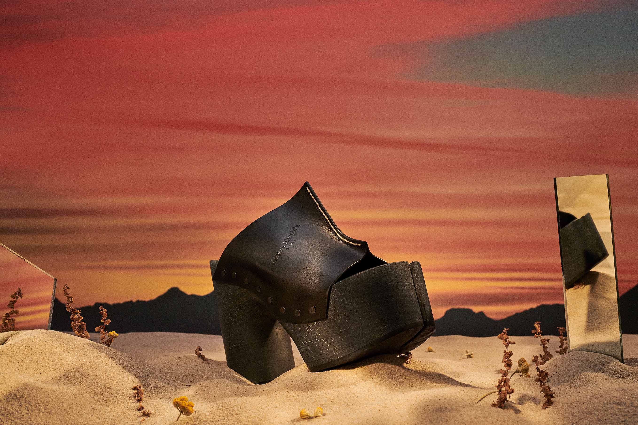 Maison Margiela Black Tabi 80 Wooden Platform Sandals