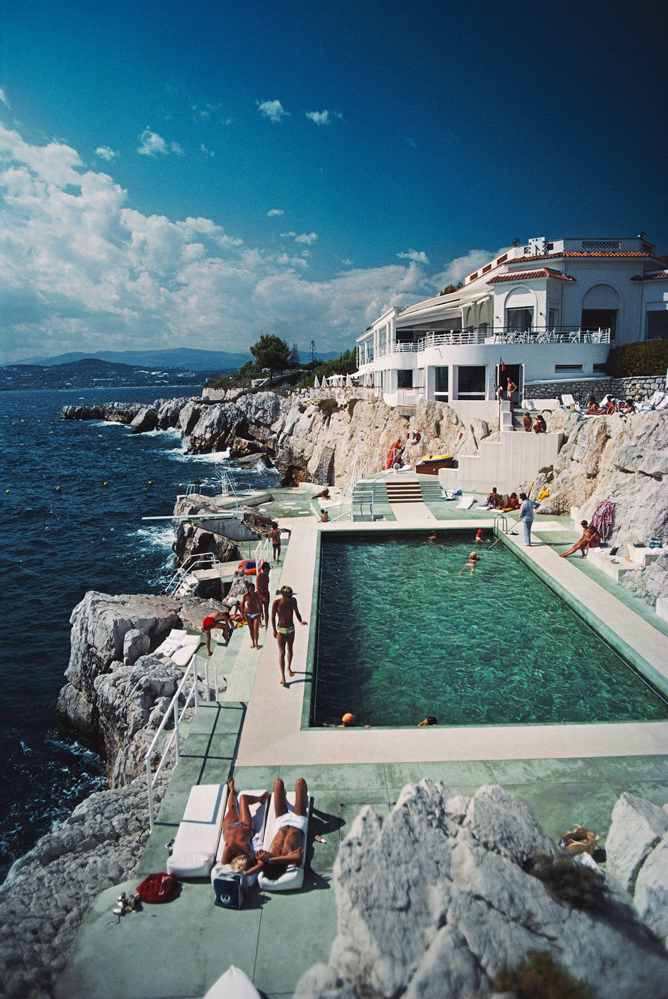 Meet The Man Behind Electric Gallery - Browns Fashion - Slim Aarons - Hotel Du Cap Eden Roc