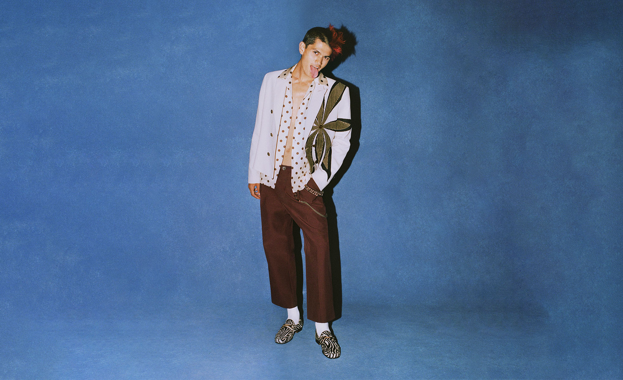 Dare To Be Different - Model SAKUA KAMBONG - Browns Fashion